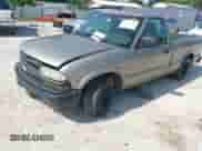 2003 Chevrolet S-10 LS с VIN 1GCCS14H038188439, выставлен на аукционе IAAI как лот 42543738 с пробегом 185 862 миль миль и . История ставок и продаж доступна на DreamBid. Изображение 2.