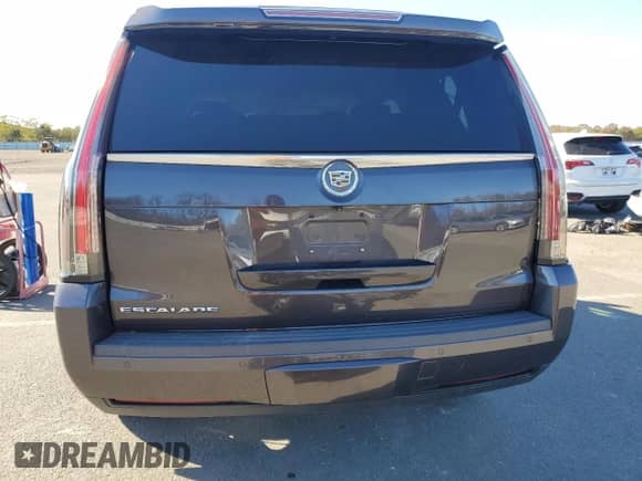 2015 Cadillac Escalade Premium with VIN 1GYS4CKJ0FR220399, listed as a Copart auction lot 89659375 with 105,848 mi miles and Salvage title. Bid and sale history available at DreamBid. Image 6.