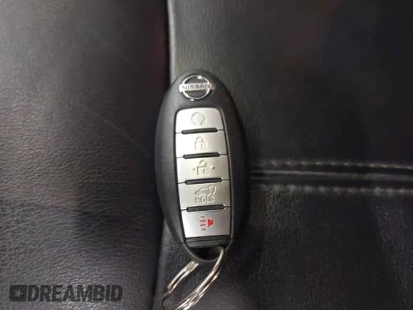 2015 Nissan Pathfinder SL with VIN 5N1AR2MM8FC629639, listed as a IAAI auction lot 42827699 with 136,001 mi miles and . Bid and sale history available at DreamBid. Image 11.