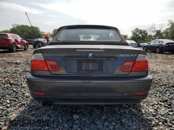 2005 BMW 3 Series 325Ci with VIN WBABW33425PL35764, listed as a Copart auction lot 80897025 with 257,289 mi miles and Salvage title. Bid and sale history available at DreamBid. Image 6.