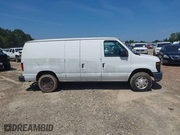 2011 Ford Econoline Cargo Commercial с VIN 1FTNE1EW3BDB39643, выставлен на аукционе IAAI как лот 43095244 с пробегом 210 705 миль миль и . История ставок и продаж доступна на DreamBid. Изображение 12.