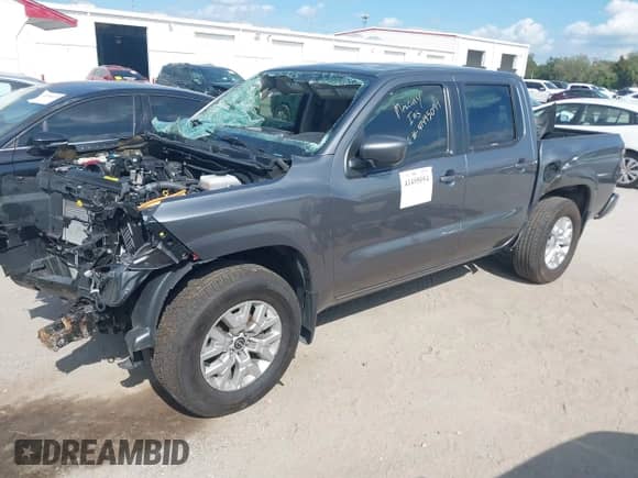 2023 Nissan Frontier SV с VIN 1N6ED1EJ2PN620800, выставлен на аукционе IAAI как лот 41495094 с пробегом 7 597 миль миль и . История ставок и продаж доступна на DreamBid. Изображение 2.