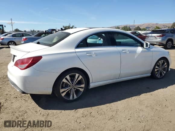 2019 Mercedes-Benz CLA 250 с VIN WDDSJ4EB1KN724251, выставлен на аукционе Copart как лот 65739445 с пробегом 41 665 миль миль и Списание • Salvage title. История ставок и продаж доступна на DreamBid. Изображение 3.