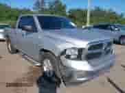 2014 Ram 1500 Big Horn z VIN 1C6RR6GT4ES120788, wystawiony jako IAAI lot #43279713 z przebiegiem 145 985 mil mil oraz . Historia ofert i sprzedaży dostępna na DreamBid. Obrazek 1.