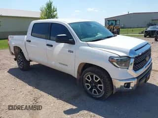 2020 Toyota Tundra SR5 с VIN 5TFDY5F10LX927731, выставлен на аукционе IAAI как лот 42933580 с пробегом 65 107 миль миль и . История ставок и продаж доступна на DreamBid. Изображение 1.