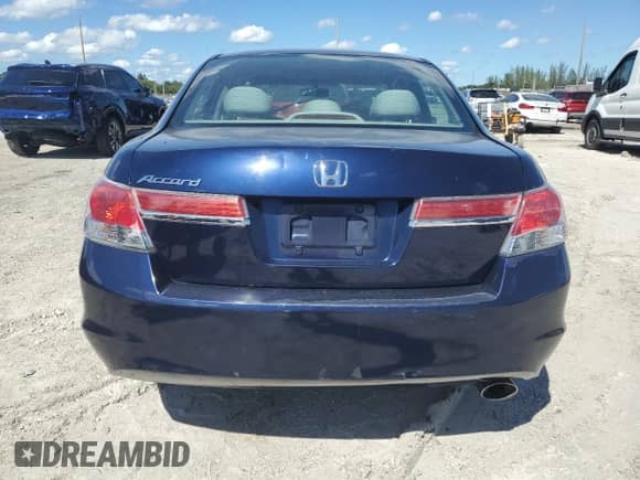 2011 Honda Accord LX с VIN 1HGCP2F33BA142685, выставлен на аукционе Copart как лот 86271885 с пробегом Не указан миль и На запчасти • Non repairable. История ставок и продаж доступна на DreamBid. Изображение 6.