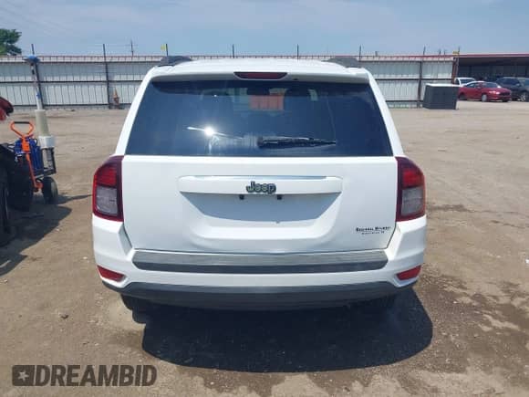 2014 Jeep Compass Sport с VIN 1C4NJCBA4ED727507, выставлен на аукционе IAAI как лот 42333880 с пробегом 161 083 миль миль и . История ставок и продаж доступна на DreamBid. Изображение 17.