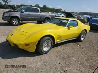 1976 Chevrolet Corvette z VIN 1Z37L6S424086, wystawiony jako Copart lot #83808975 z przebiegiem 37 163 mil mil oraz Czysty tytuł • Clean title. Historia ofert i sprzedaży dostępna na DreamBid. Obrazek 1.