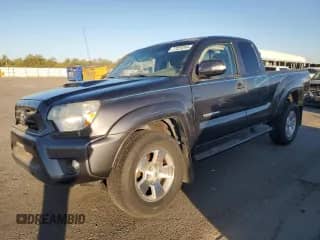 2015 Toyota Tacoma PreRunner with VIN 5TFTU4GN4FX071681, listed as a Copart auction lot 77229244 with 111,352 mi miles and Salvage title. Bid and sale history available at DreamBid. Image 1.
