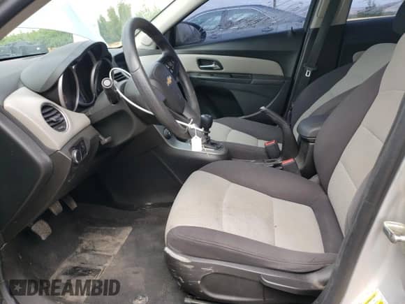 2013 Chevrolet Cruze LS с VIN 1G1PB5SH1D7256467, выставлен на аукционе Copart как лот 55423835 с пробегом 101 261 миль миль и Списание • Salvage title. История ставок и продаж доступна на DreamBid. Изображение 7.