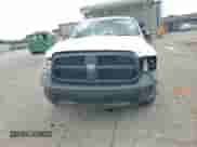 2021 Ram 1500 Tradesman z VIN 1C6RR6FG8MS547975, wystawiony jako Copart lot #69693145 z przebiegiem 50 558 mil mil oraz Szkoda całkowita • Salvage title. Historia ofert i sprzedaży dostępna na DreamBid. Obrazek 14.