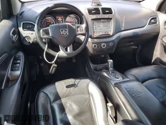 2016 Dodge Journey Crossroad Plus z VIN 3C4PDCGG3GT107676, wystawiony jako Copart lot #84402375 z przebiegiem 105 217 mil mil oraz Czysty tytuł • Clean title. Historia ofert i sprzedaży dostępna na DreamBid. Obrazek 8.