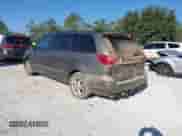 2004 Toyota Sienna XLE z VIN 5TDZA22C24S216460, wystawiony jako IAAI lot #43482595 z przebiegiem 289 353 mil mil oraz . Historia ofert i sprzedaży dostępna na DreamBid. Obrazek 3.