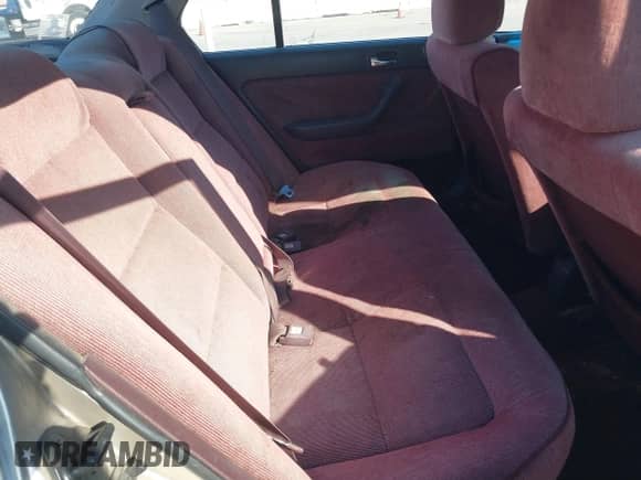 1991 Honda Accord LX z VIN JHMCB7652MC035838, wystawiony jako IAAI lot #41329502 z przebiegiem 176 816 mil mil oraz . Historia ofert i sprzedaży dostępna na DreamBid. Obrazek 8.