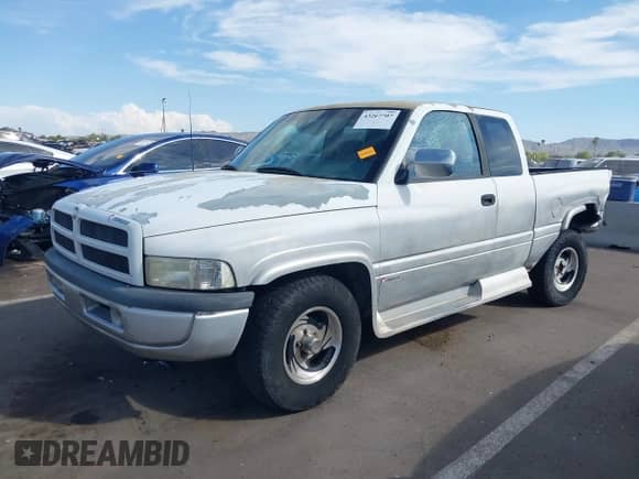 1997 Dodge 1500 с VIN 1B7HC13Z1VJ553199, выставлен на аукционе IAAI как лот 43267707 с пробегом 223 344 миль миль и . История ставок и продаж доступна на DreamBid. Изображение 17.