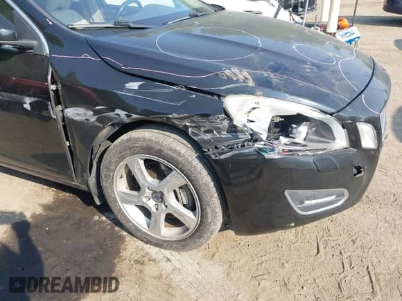 2012 Volvo S60 T5 с VIN YV1622FS6C2126357, выставлен на аукционе IAAI как лот 42411014 с пробегом 118 559 миль миль и . История ставок и продаж доступна на DreamBid. Изображение 6.