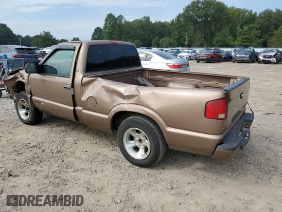 2003 Chevrolet S-10 LS с VIN 1GCCS14H638139424, выставлен на аукционе Copart как лот 80473135 с пробегом 273 719 миль миль и Списание • Salvage title. История ставок и продаж доступна на DreamBid. Изображение 2.
