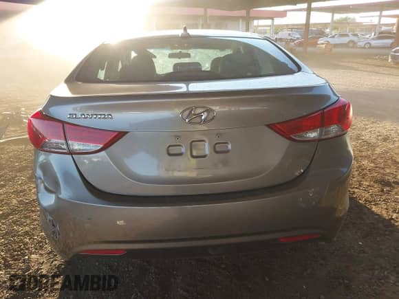 2013 Hyundai Elantra Limited z VIN 5NPDH4AE6DH169900, wystawiony jako IAAI lot #42843155 z przebiegiem 192 116 mil mil oraz . Historia ofert i sprzedaży dostępna na DreamBid. Obrazek 16.