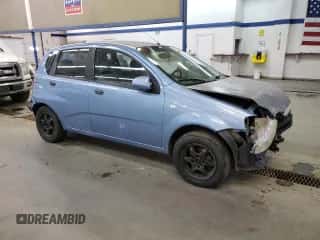 2005 Chevrolet Aveo LS с VIN KL1TD62645B476518, выставлен на аукционе Copart как лот 79022354 с пробегом 127 946 миль миль и Списание • Salvage title. История ставок и продаж доступна на DreamBid. Изображение 4.