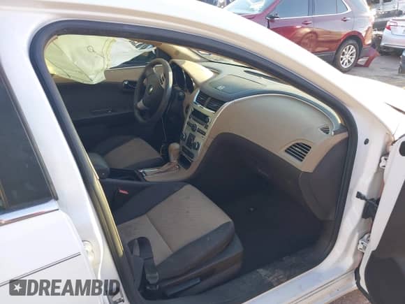 2012 Chevrolet Malibu 1FL z VIN 1G1ZA5E02CF391298, wystawiony jako IAAI lot #43416652 z przebiegiem 168 967 mil mil oraz . Historia ofert i sprzedaży dostępna na DreamBid. Obrazek 5.