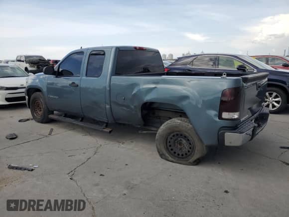 2008 GMC Sierra 1500 Work Truck with VIN 2GTEC19C981208006, listed as a Copart auction lot 60615195 with 168,005 mi miles and Salvage title. Bid and sale history available at DreamBid. Image 2.