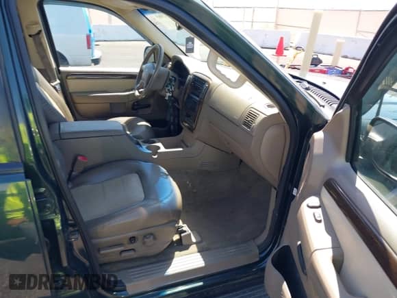 2002 Ford Explorer Eddie Bauer with VIN 1FMZU74W42UB60800, listed as a IAAI auction lot 42913065 with 143,636 mi miles and . Bid and sale history available at DreamBid. Image 5.
