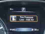 2017 Nissan Pathfinder S z VIN 5N1DR2MN5HC669914, wystawiony jako IAAI lot #42782721 z przebiegiem 91 545 mil mil oraz . Historia ofert i sprzedaży dostępna na DreamBid. Obrazek 7.