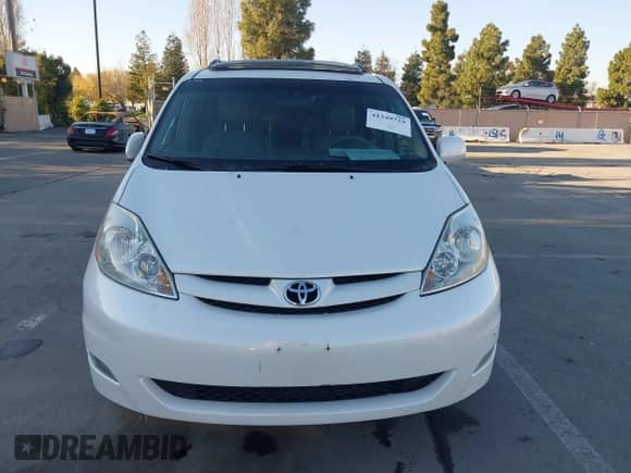 2010 Toyota Sienna XLE с VIN 5TDDK4CC3AS032755, выставлен на аукционе IAAI как лот 41349729 с пробегом 187 874 миль миль и . История ставок и продаж доступна на DreamBid. Изображение 12.