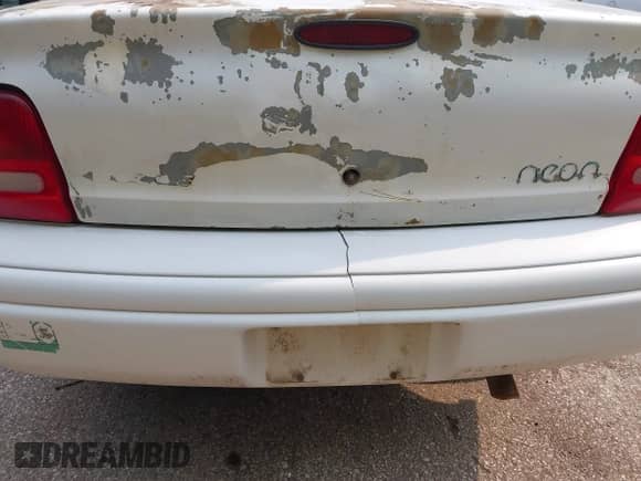 1997 Dodge Neon с VIN 1B3ES27C7VD298379, выставлен на аукционе IAAI как лот 42917434 с пробегом 380 575 миль миль и . История ставок и продаж доступна на DreamBid. Изображение 6.