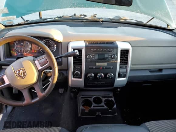 2011 Dodge RAM z VIN 3D7LT2ETXBG539264, wystawiony jako Copart lot #80469404 z przebiegiem 176 209 mil mil oraz Szkoda całkowita • Salvage title. Historia ofert i sprzedaży dostępna na DreamBid. Obrazek 8.