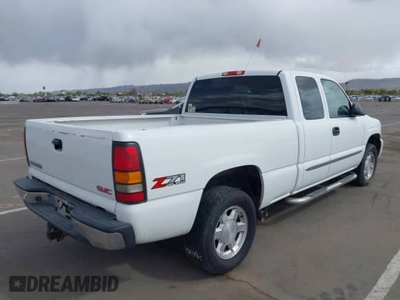 2006 GMC Sierra 1500 SLE1 with VIN 1GTEK19BX6Z180215, listed as a IAAI auction lot 41548959 with 394,076 mi miles and . Bid and sale history available at DreamBid. Image 4.