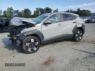 2024 Hyundai Kona SEL с VIN KM8HBCAB3RU039326, выставлен на аукционе Copart как лот 70497065 с пробегом 37 630 миль миль и Списание • Salvage title. История ставок и продаж доступна на DreamBid. Изображение 1.