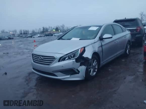 2017 Hyundai Sonata SE с VIN 5NPE24AF3HH559261, выставлен на аукционе IAAI как лот 41312125 с пробегом 123 714 миль миль и . История ставок и продаж доступна на DreamBid. Изображение 19.