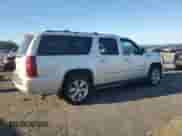 2008 Chevrolet Suburban LTZ z VIN 1GNFK16328R195352, wystawiony jako Copart lot #70376165 z przebiegiem 172 456 mil mil oraz Czysty tytuł • Clean title. Historia ofert i sprzedaży dostępna na DreamBid. Obrazek 3.