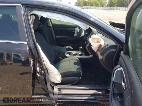 2015 Nissan Altima S z VIN 1N4AL3AP6FC232303, wystawiony jako IAAI lot #43129945 z przebiegiem 78 098 mil mil oraz . Historia ofert i sprzedaży dostępna na DreamBid. Obrazek 5.