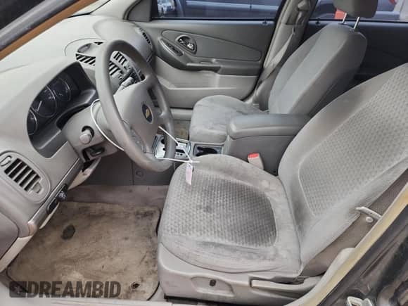 2006 Chevrolet Malibu 1FL z VIN 1G1ZS51836F197019, wystawiony jako Copart lot #63085675 z przebiegiem 188 422 mil mil oraz Szkoda całkowita • Salvage title. Historia ofert i sprzedaży dostępna na DreamBid. Obrazek 7.