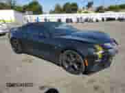 2018 Chevrolet Camaro 2SS z VIN 1G1FH3D73J0103533, wystawiony jako Copart lot #57606025 z przebiegiem 102 746 mil mil oraz Szkoda całkowita • Salvage title. Historia ofert i sprzedaży dostępna na DreamBid. Obrazek 4.