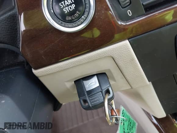 2013 BMW 3 Series 328i z VIN WBADW3C57DJ526633, wystawiony jako IAAI lot #43279188 z przebiegiem 73 781 mil mil oraz . Historia ofert i sprzedaży dostępna na DreamBid. Obrazek 11.