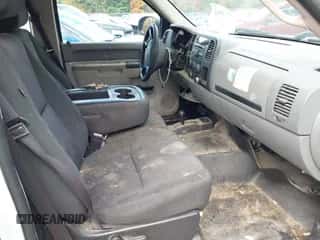 2013 Chevrolet Silverado 1500 Work Truck с VIN 1GCRKPEA8DZ103552, выставлен на аукционе IAAI как лот 43491963 с пробегом 172 454 миль миль и . История ставок и продаж доступна на DreamBid. Изображение 5.