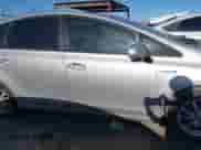 2015 Toyota Prius Two z VIN JTDZN3EU8FJ037967, wystawiony jako IAAI lot #42907014 z przebiegiem 150 525 mil mil oraz . Historia ofert i sprzedaży dostępna na DreamBid. Obrazek 13.