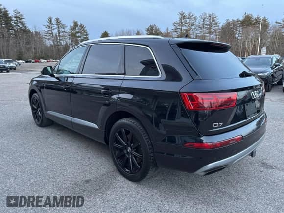 2017 Audi Q7 Premium Plus с VIN WA1LAAF78HD031810, выставлен на аукционе IAAI как лот 41808807 с пробегом 119 171 миль миль и . История ставок и продаж доступна на DreamBid. Изображение 3.