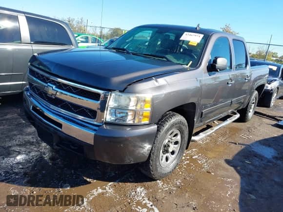 2011 Chevrolet Silverado 1500 LS z VIN 3GCPKREA0BG113816, wystawiony jako IAAI lot #43467974 z przebiegiem 208 253 mil mil oraz . Historia ofert i sprzedaży dostępna na DreamBid. Obrazek 18.
