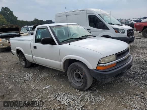 2003 Chevrolet S-10 with VIN 1GCCS14X738207172, listed as a Copart auction lot 72480324 with 154,441 mi miles and Salvage title. Bid and sale history available at DreamBid. Image 4.
