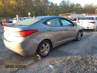 2013 Hyundai Elantra GLS с VIN KMHDH4AE0DU895818, выставлен на аукционе IAAI как лот 43436492 с пробегом 118 885 миль миль и . История ставок и продаж доступна на DreamBid. Изображение 4.