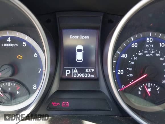 2016 Hyundai Santa Fe SE with VIN KM8SM4HF4GU154304, listed as a IAAI auction lot 43397984 with 239,833 mi miles and . Bid and sale history available at DreamBid. Image 7.