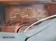 1998 GMC Sierra 1500 z VIN 1GTEC14W2WZ523039, wystawiony jako Copart lot #79906003 z przebiegiem 427 209 mil mil oraz Szkoda całkowita • Salvage title. Historia ofert i sprzedaży dostępna na DreamBid. Obrazek 9.