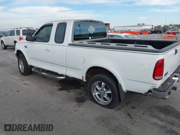 1997 Ford F-150 XL с VIN 1FTDX1867VNA04164, выставлен на аукционе IAAI как лот 43486577 с пробегом 129 591 миль миль и . История ставок и продаж доступна на DreamBid. Изображение 3.