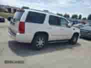 2009 Cadillac Escalade with VIN 1GYFK23269R241173, listed as a Copart auction lot 62178725 with 165,444 mi miles and Clean title. Bid and sale history available at DreamBid. Image 3.