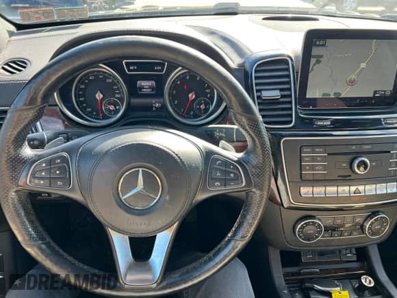 2017 Mercedes-Benz GLS 450 с VIN 4JGDF6EE3HA803118, выставлен на аукционе Copart как лот 85945565 с пробегом 142 221 миль миль и Чистый • Clean title. История ставок и продаж доступна на DreamBid. Изображение 7.