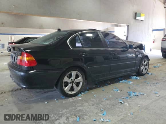 2005 BMW 3 Series 330xi с VIN WBAEW53415PN38590, выставлен на аукционе Copart как лот 55627045 с пробегом 233 306 миль миль и Списание • Salvage title. История ставок и продаж доступна на DreamBid. Изображение 3.